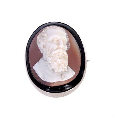 Lot 226 - A 19TH CENTURY SILVER MOUNTED OVAL CAMEO BUST...