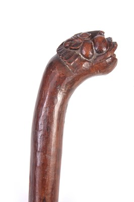 Lot 416 - AN EARLY CARVED HARDWOOD SOUTH SEAS FIGHTING...