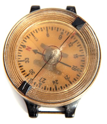 Lot 508 - A WORLD WAR II GERMAN LUFTWAFFE PILOTS WRIST...