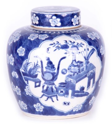 Lot 99 - AN 18TH/19TH CENTURY CHINESE BLUE AND WHITE...