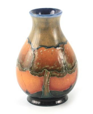 Lot 22 - AN EARLY 20TH CENTURY MOORCROFT EVENTIDE...