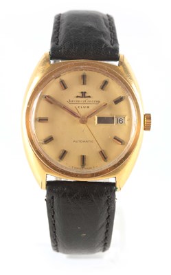 Lot 234 - A GENTLEMAN'S GOLD PLATED VINTAGE JAEGER...