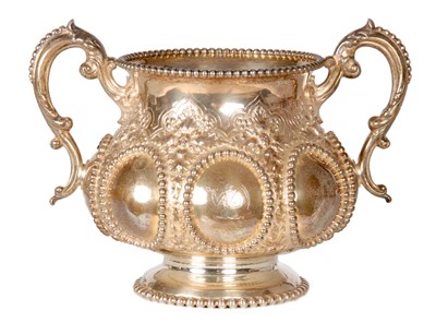 Lot 252 - A VICTORIAN SILVER BOWL BY ROBERT HENNELL,...