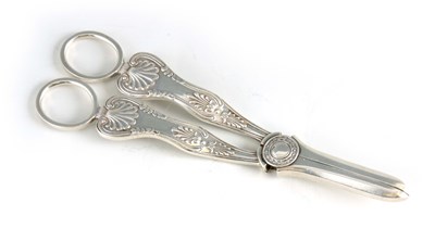 Lot 260 - A PAIR OF GEORGE V SILVER GRAPE SCISSORS...