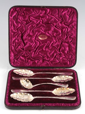 Lot 272 - A LATE 18TH CENTURY CASED SET OF FRUIT SERVING...