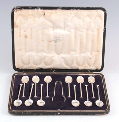 Lot 273 - A GEORGE V CASED SET OF TWELVE "HAMMERHEAD"...