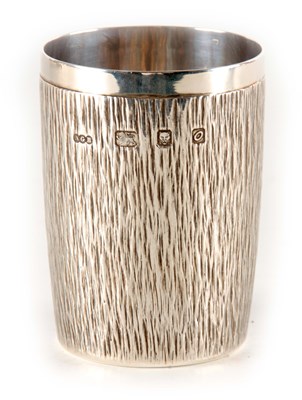 Lot 282 - A STYLISH ELIZABETH II SILVER BEAKER BY GERALD...