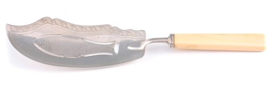 Lot 328 - A GEORGE IV SILVER AND IVORY FISH SLICE, the...