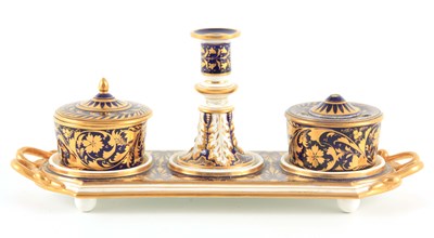 Lot 39 - AN EARLY 20TH CENTURY REGENCY DERBY INKSTAND...