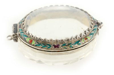 Lot 473 - A 19TH/20TH CENTURY SILVER ENAMEL COMPACT...