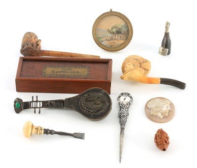 Lot 494 - AN INTERESTING COLLECTION OF ITEMS to include...