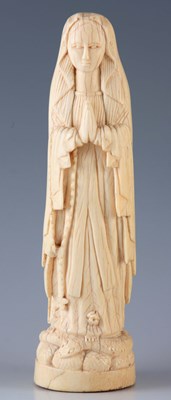 Lot 511 - A 19TH CENTURY IVORY FIGURE OF THE VIRGIN MARY...