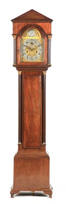 Lot 794 - AN EARLY 20TH CENTURY MAHOGANY WEIGHT DRIVEN...