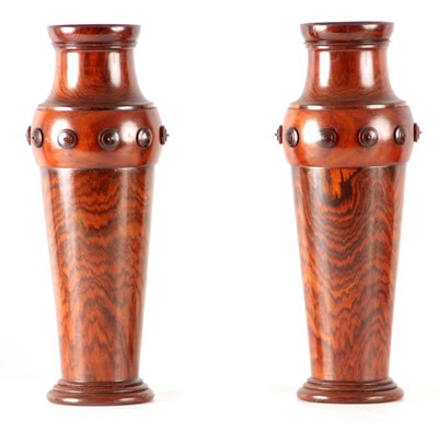 Lot 853 - A PAIR OF EARLY 20TH CENTURY TURNED ROSEWOOD...