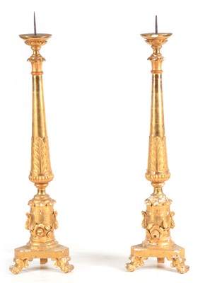 Lot 1006 - A PAIR OF 18TH CENTURY CONTINENTAL CARVED GILT...