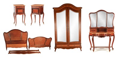 Lot 1038 - A 19TH CENTURY FRENCH MAHOGANY AND PARQUETRY...