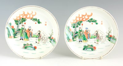 Lot 127 - A PAIR OF CHINESE PORCELAIN FAMILLE VERTE...