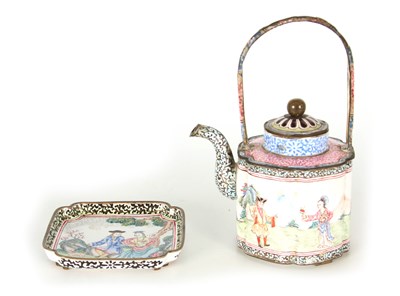 Lot 163 - AN 18TH CENTURY CHINESE EUROPEAN EXPORT ENAMEL...