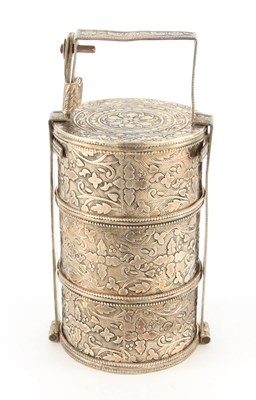 Lot 166 - AN EARLY 20TH CENTURY ORIENTAL SILVER SPICE...