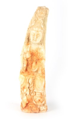 Lot 195 - AN EARLY 20TH CENTURY WHITE JADE FIGURINE...