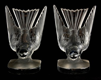 Lot 25 - A 20TH CENTURY R. LALIQUE PAIR OF HIRONDELLES...