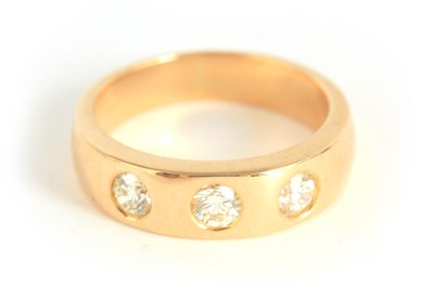 Lot 252 - A GENTLEMAN'S 18CT YELLOW GOLD AND DIAMOND...