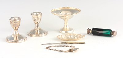 Lot 312 - A SELECTION OF SILVERWARE COMPRISING OF A...