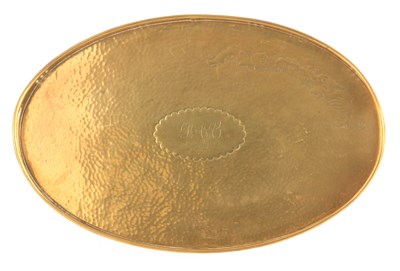 Lot 501 - A NEWLYN SCHOOL 1920's BRASS OVAL HAND BEATEN...