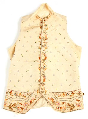 Lot 511 - A FINE 18TH/19TH CENTURY SILK WAISTCOAT finely...