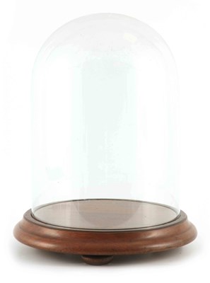 Lot 609 - A LARGE LATE 19TH CENTURY CIRCULAR GLASS DOME...