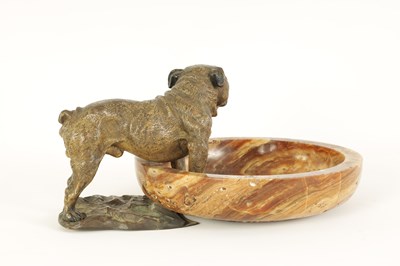Lot 593 - ATT. FRANZ BERGMAN A LARGE EARLY 20TH CENTURY AUSTRIAN COLD PAINTED BRONZE AND AGATE DESK TIDY
