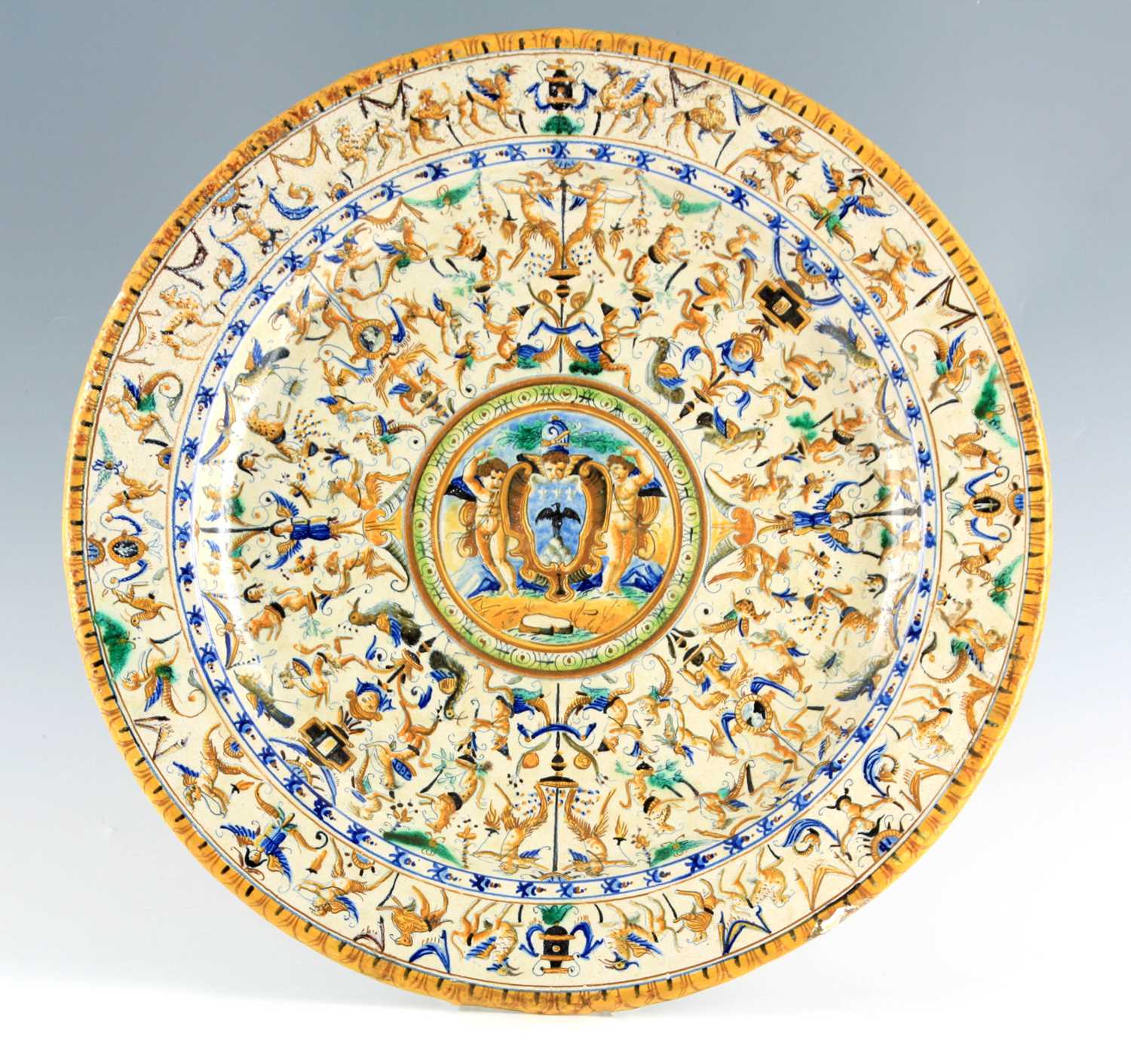 Lot 73 - A 16TH CENTURY STYLE ITALIAN MAJOLICA CHARGER...