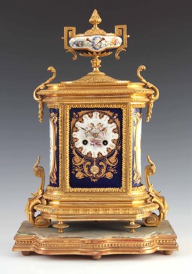 Lot 806 - A LATE 19TH CENTURY FRENCH ORMOLU AND...