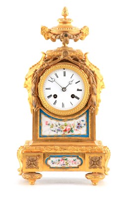 Lot 880 - A 19TH CENTURY FRENCH ORMOLU AND PORCELAIN...