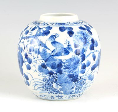 Lot 89 - A 19TH CENTURY JAPANESE BLUE AND WHITE...