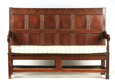 Lot 922 - A LATE 17TH CENTURY JOINED OAK SETTLE...