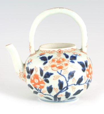 Lot 97 - AN 18TH CENTURY CHINESE PORCELAIN TEAPOT...