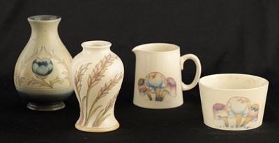 Lot 147 - A 1930S/40S MOORCROFT SMALL BULBOUS VASE with...