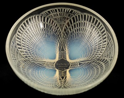 Lot 21 - AN R LALIQUE FRANCE "COQUILLES" CLEAR AND...