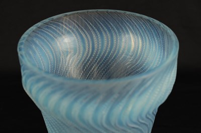 Lot 22 - AN R LALIQUE FRANCE "ACTINIA" OPALESCENT AND...