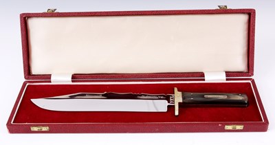 Lot 351 - A FINE PRESENTATION PROTOTYPE I-XL BOWIE KNIFE...