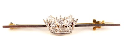 Lot 338 - AN 18CT GOLD AND PLATINUM DIAMOND SET BAR...