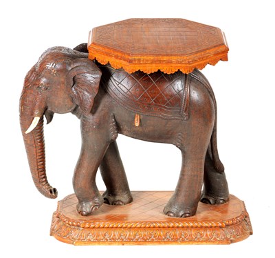 Lot 489 - AN EARLY 20TH CENTURY INDIAN FINELY CARVED...