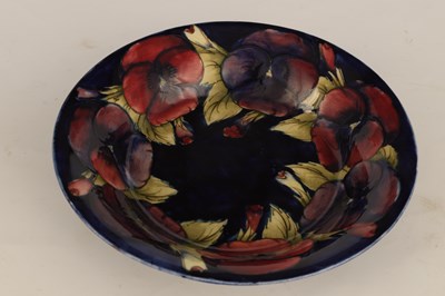 Lot 70 - A 1930S/40S MOORCROFT LARGE SHALLOW DISH WITH...