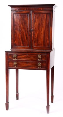 Lot 862 - A LATE 18TH CENTURY FIGURED MAHOGANY LADIES...