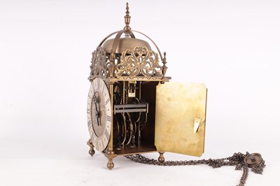 Lot 547 - THOMAS MOORE, IPSWICH  A 20TH CENTURY BRASS LANTERN CLOCK