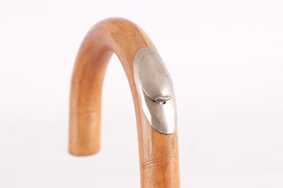 Lot 379 - A 20TH CENTURY HORSE MEASURE WALKING STICK