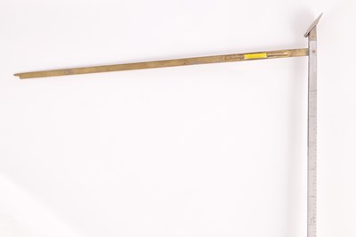 Lot 379 - A 20TH CENTURY HORSE MEASURE WALKING STICK