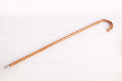 Lot 379 - A 20TH CENTURY HORSE MEASURE WALKING STICK