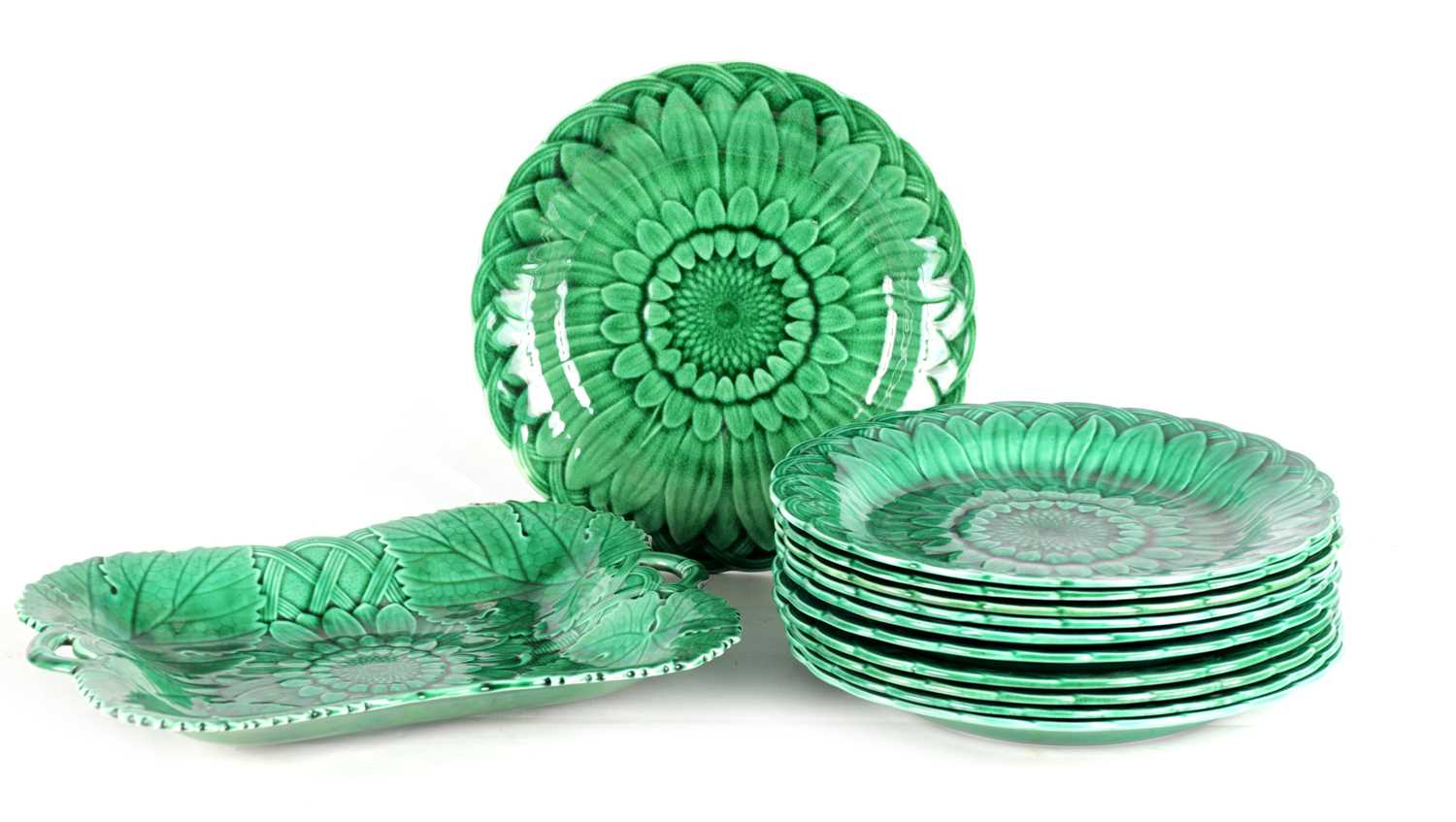 Lot 26 - A COLLECTION OF ELEVEN 19TH CENTURY WEDGWOOD GREEN MAJOLICA PLATES